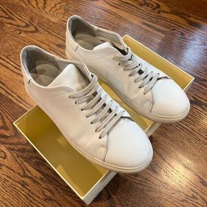 Axel Arigato Low top white sneakers in size 43 w/ box
